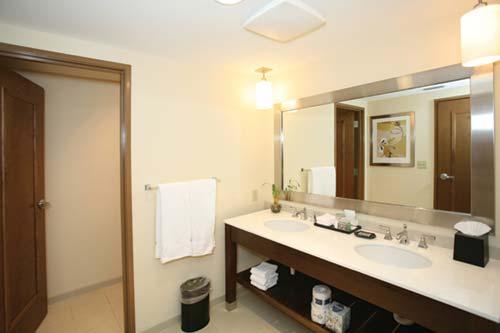 Sint Maarten vacation villa in gated community